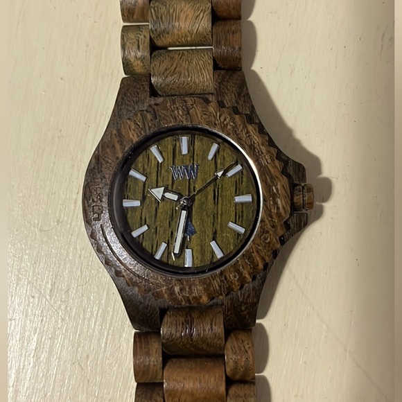 WeWOOD Men’s watch - Picture 2 of 4